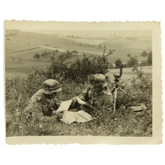 Besatzung eines Maschinengewehr-Beobachters der deutschen Wehrmacht in Stellung. Espenlaub militaria